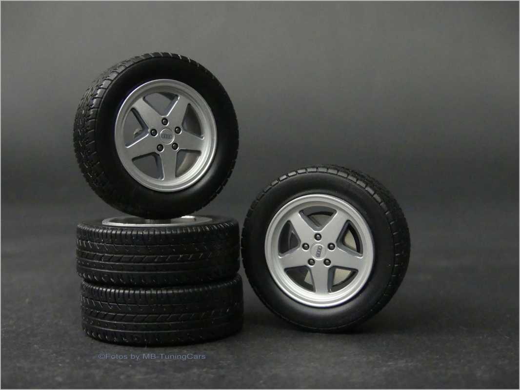 1:18 Audi 80 S2 Coupe Rim Size